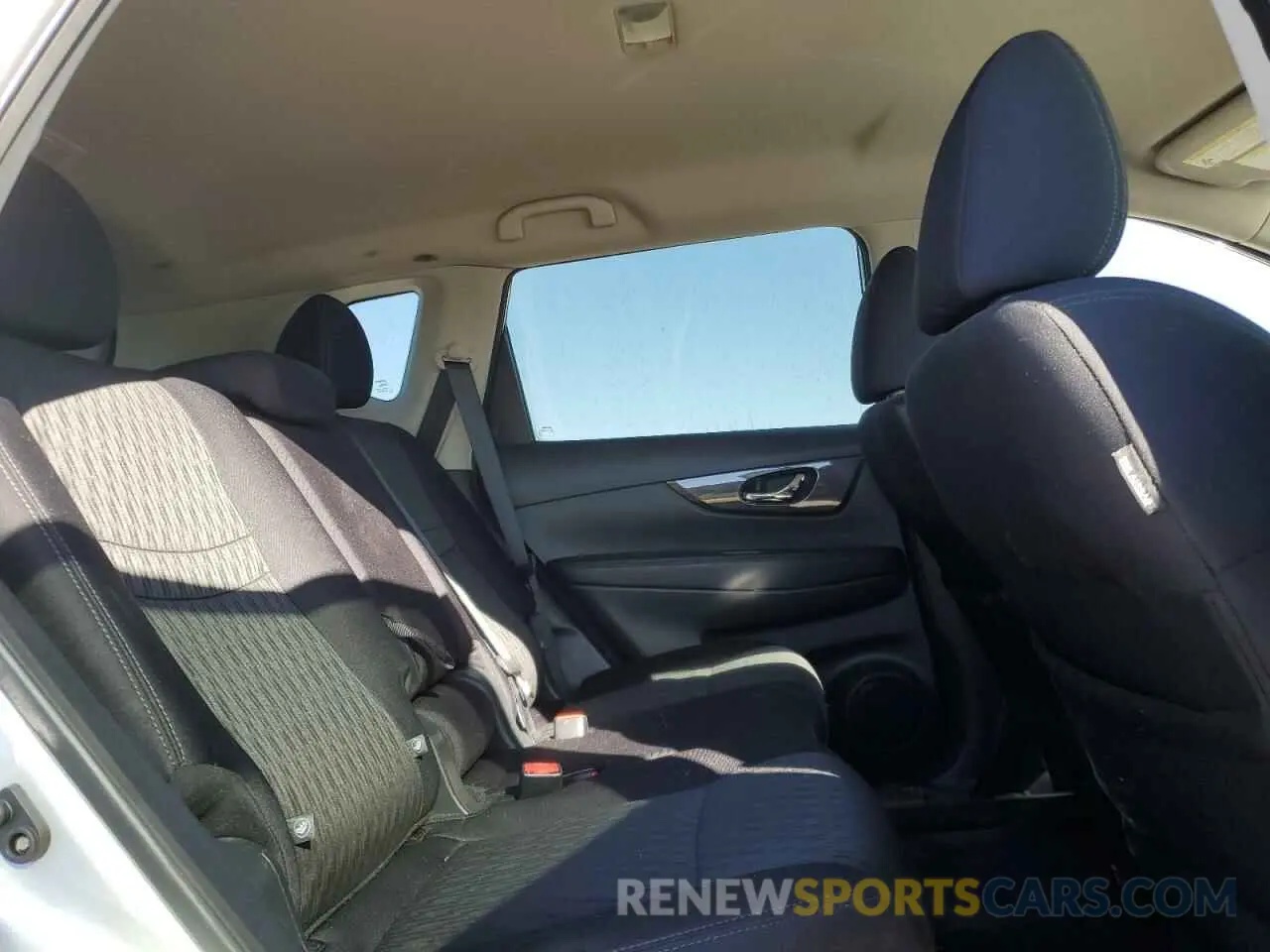 11 Photograph of a damaged car 5N1AT2MTXKC784731 NISSAN ROGUE 2019