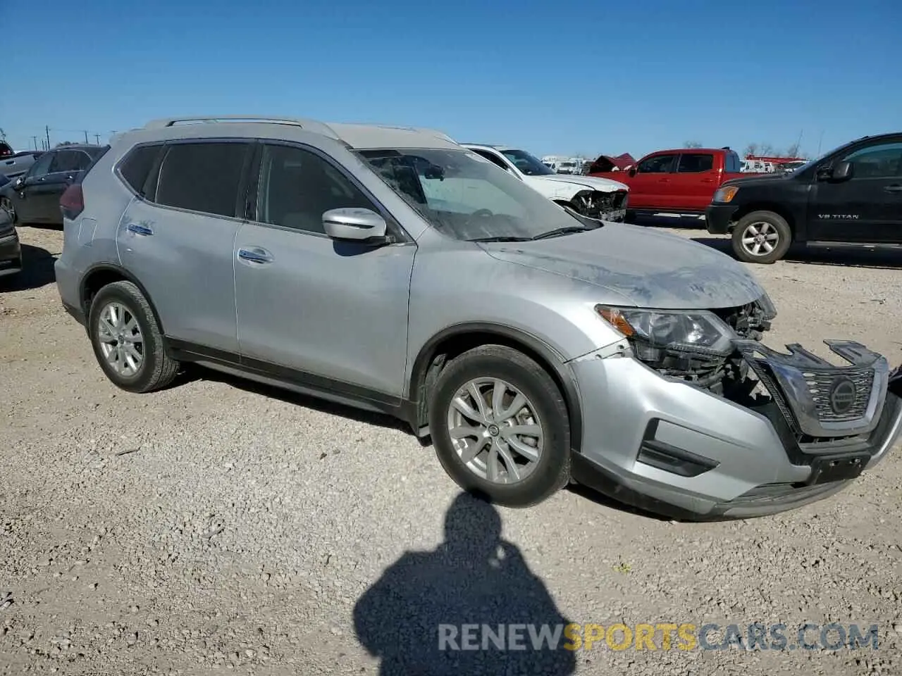 4 Photograph of a damaged car 5N1AT2MTXKC784731 NISSAN ROGUE 2019
