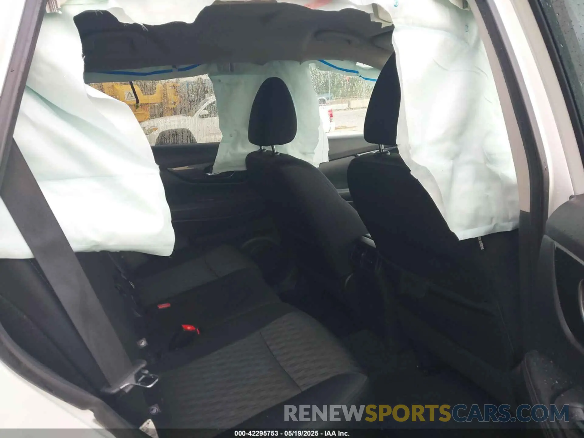 8 Photograph of a damaged car 5N1AT2MTXKC817436 NISSAN ROGUE 2019