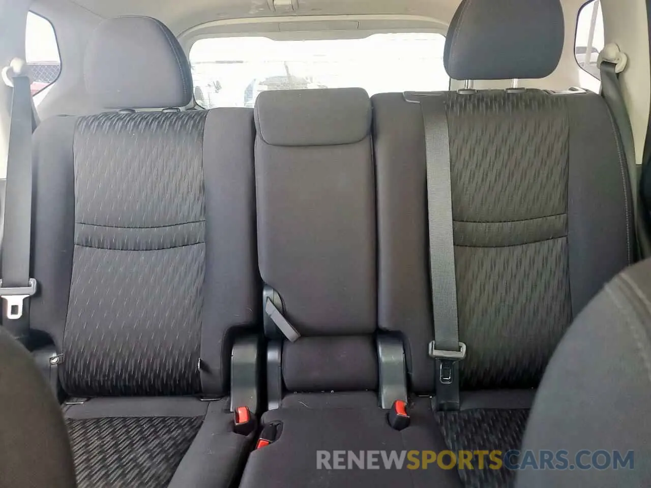 10 Photograph of a damaged car 5N1AT2MTXKC831417 NISSAN ROGUE 2019