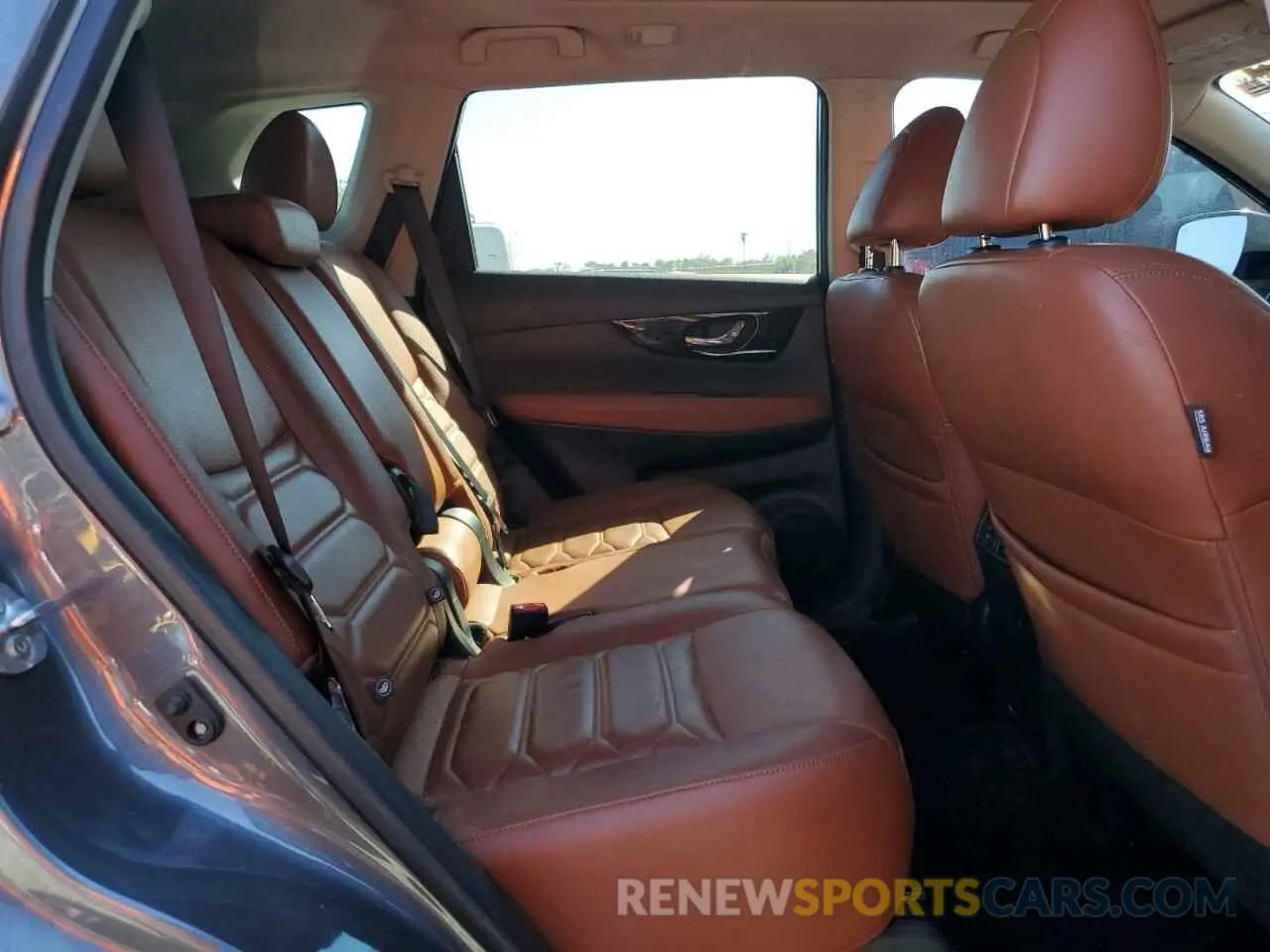 11 Photograph of a damaged car 5N1AT2MV0KC715886 NISSAN ROGUE 2019