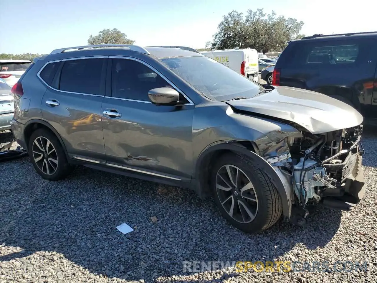 4 Photograph of a damaged car 5N1AT2MV0KC715886 NISSAN ROGUE 2019