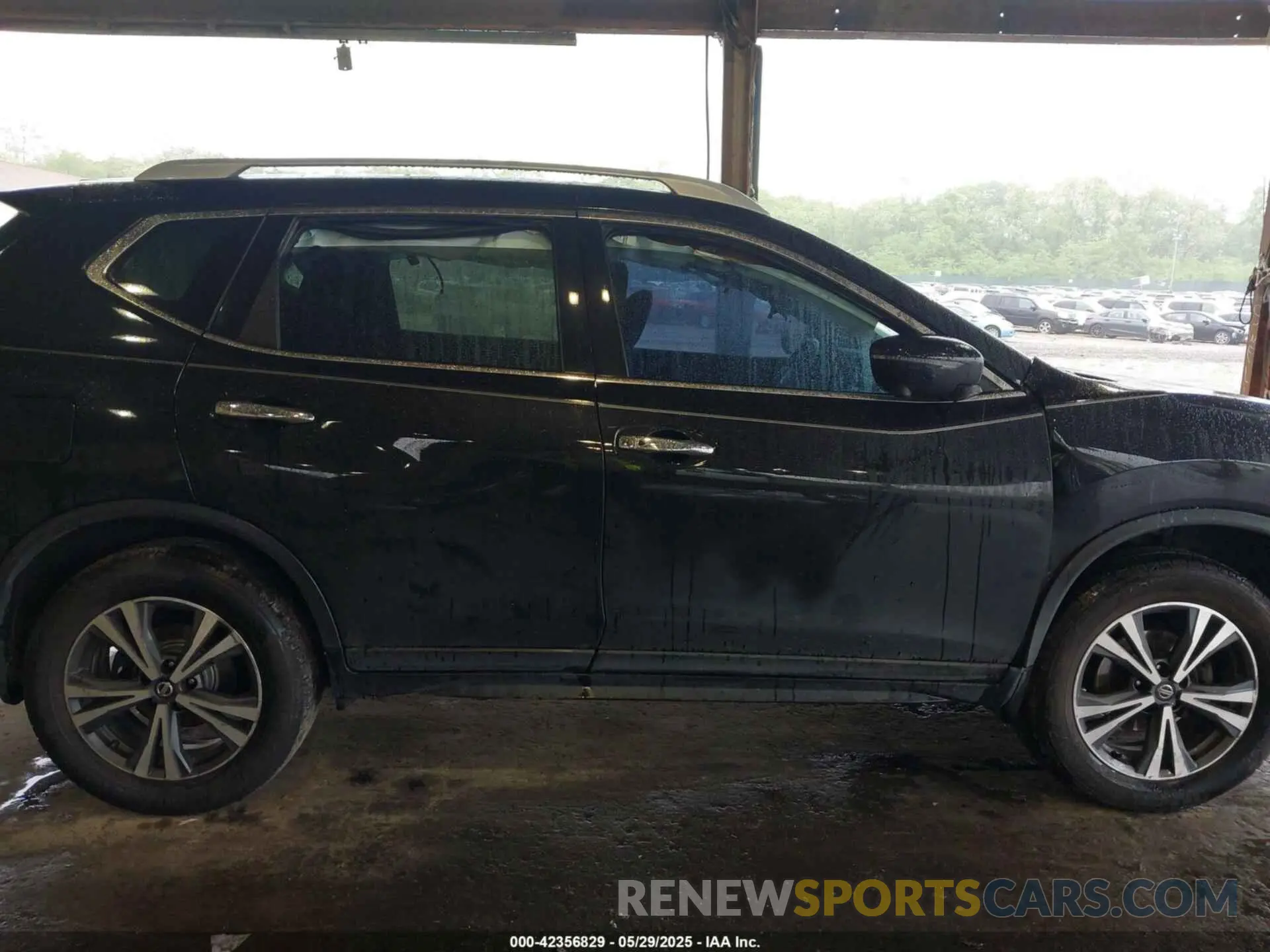 13 Photograph of a damaged car 5N1AT2MV0KC767647 NISSAN ROGUE 2019