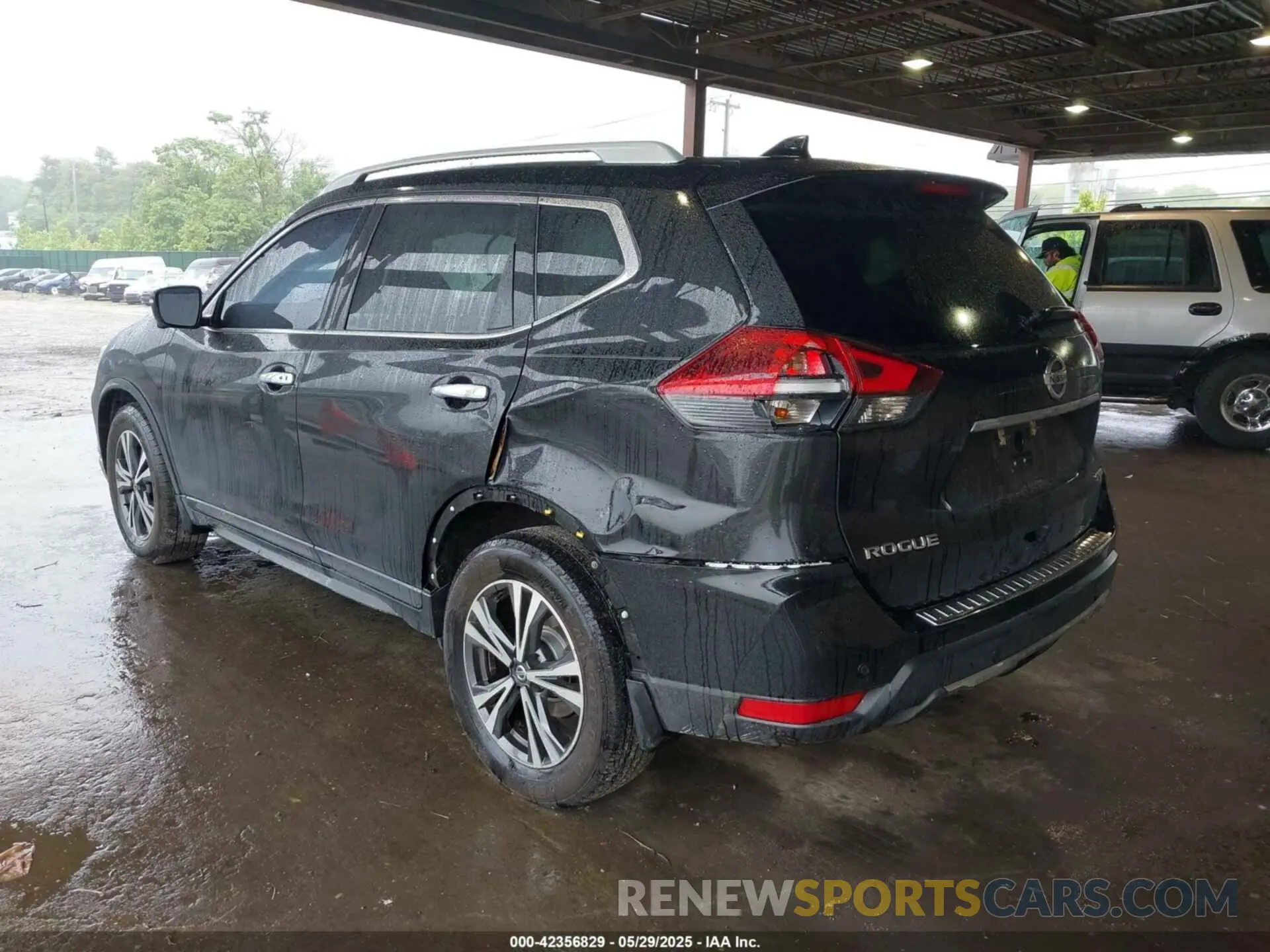 6 Photograph of a damaged car 5N1AT2MV0KC767647 NISSAN ROGUE 2019