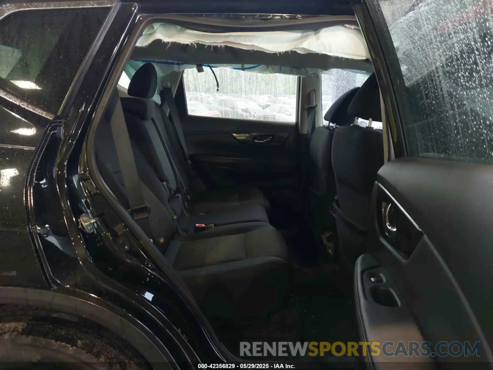 8 Photograph of a damaged car 5N1AT2MV0KC767647 NISSAN ROGUE 2019