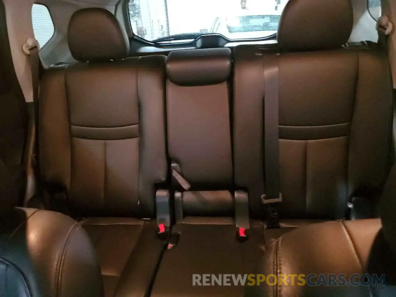 10 Photograph of a damaged car 5N1AT2MV0KC780639 NISSAN ROGUE 2019