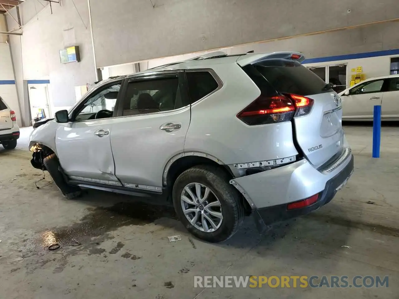2 Photograph of a damaged car 5N1AT2MV0KC825076 NISSAN ROGUE 2019