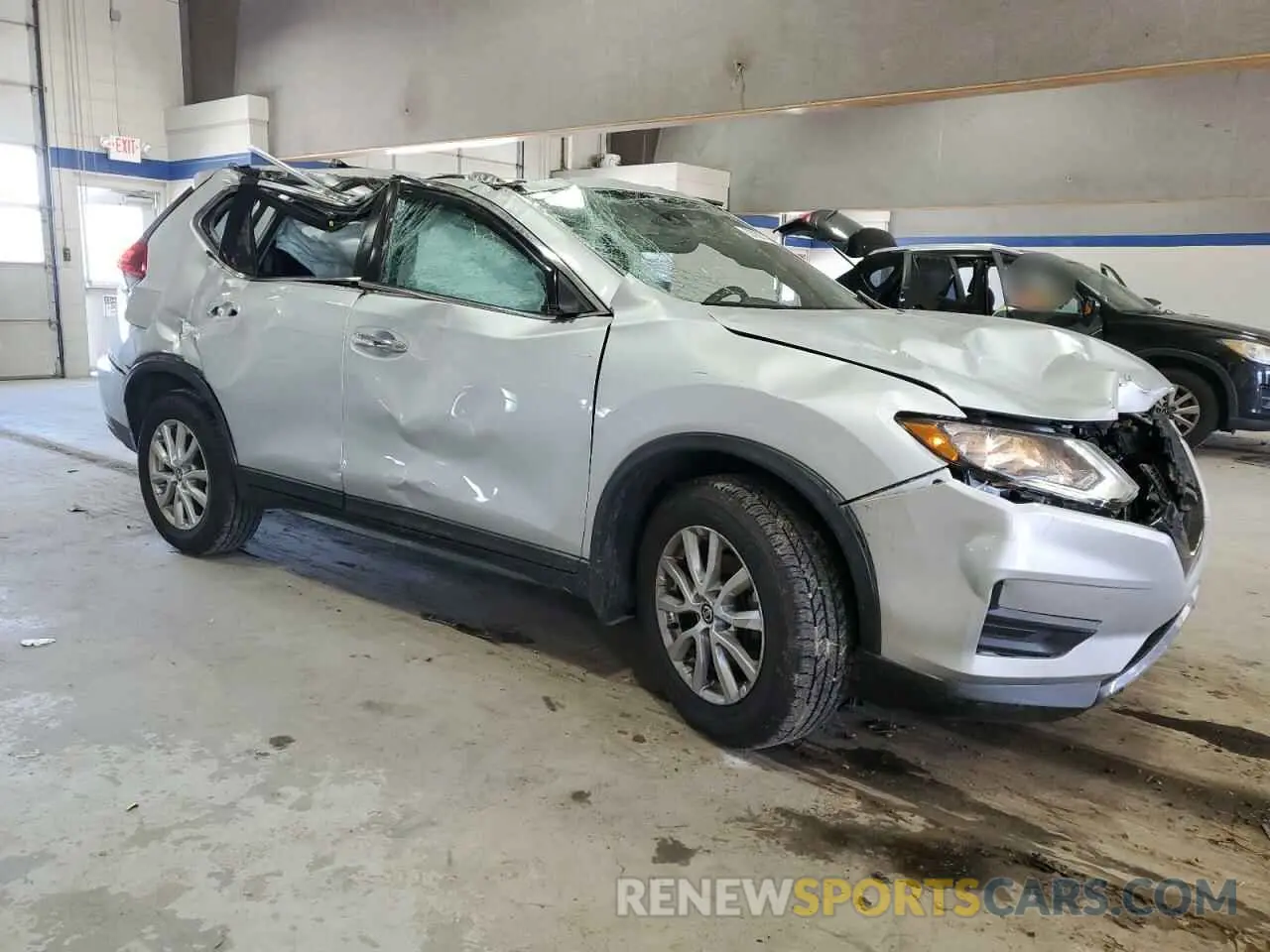 4 Photograph of a damaged car 5N1AT2MV0KC825076 NISSAN ROGUE 2019