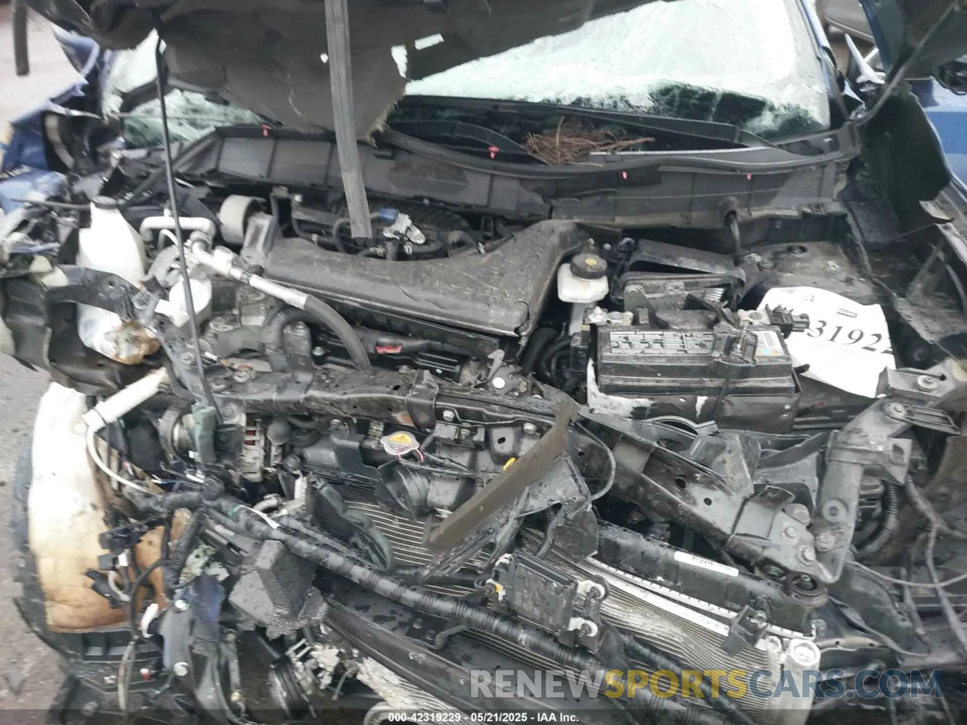 10 Photograph of a damaged car 5N1AT2MV1KC715461 NISSAN ROGUE 2019