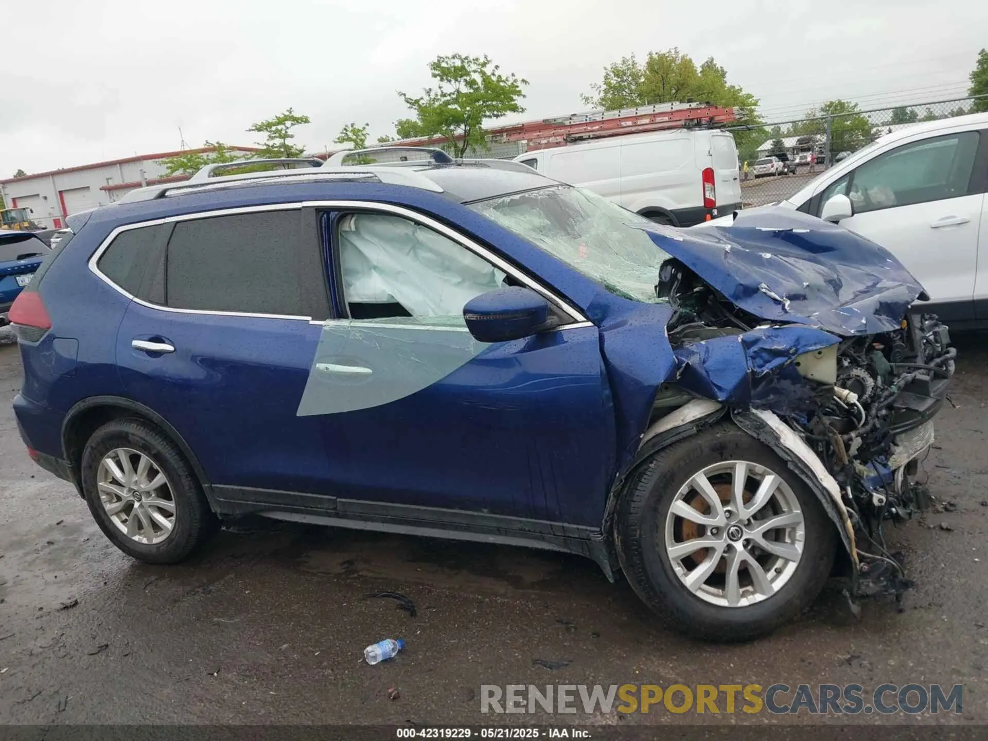 13 Photograph of a damaged car 5N1AT2MV1KC715461 NISSAN ROGUE 2019