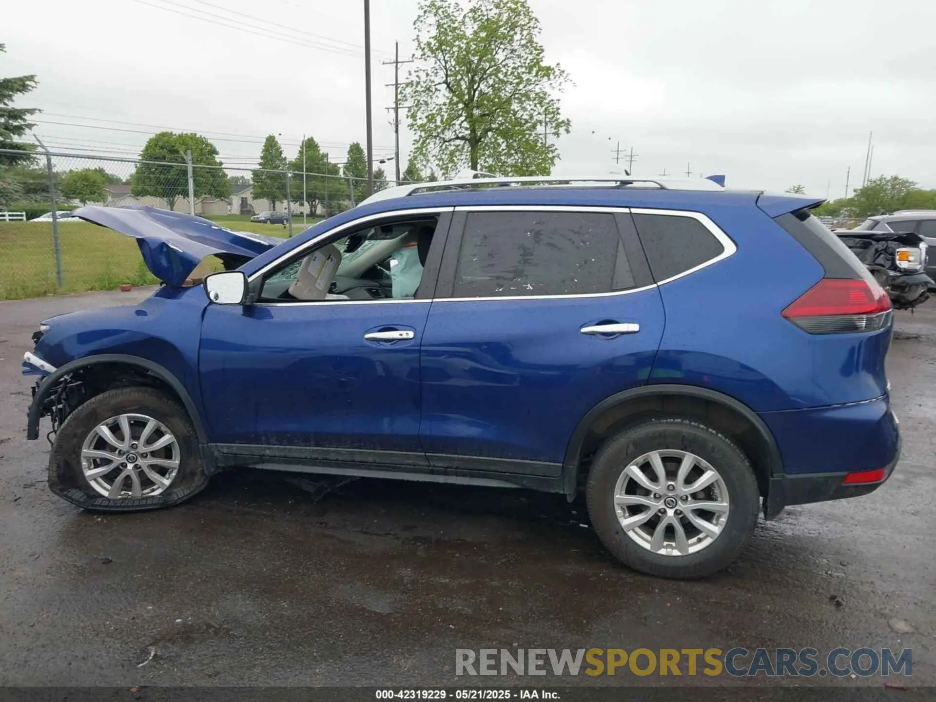 14 Photograph of a damaged car 5N1AT2MV1KC715461 NISSAN ROGUE 2019