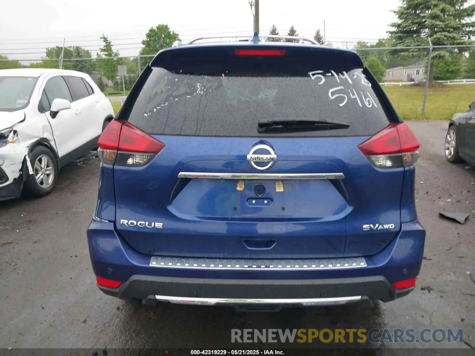 16 Photograph of a damaged car 5N1AT2MV1KC715461 NISSAN ROGUE 2019
