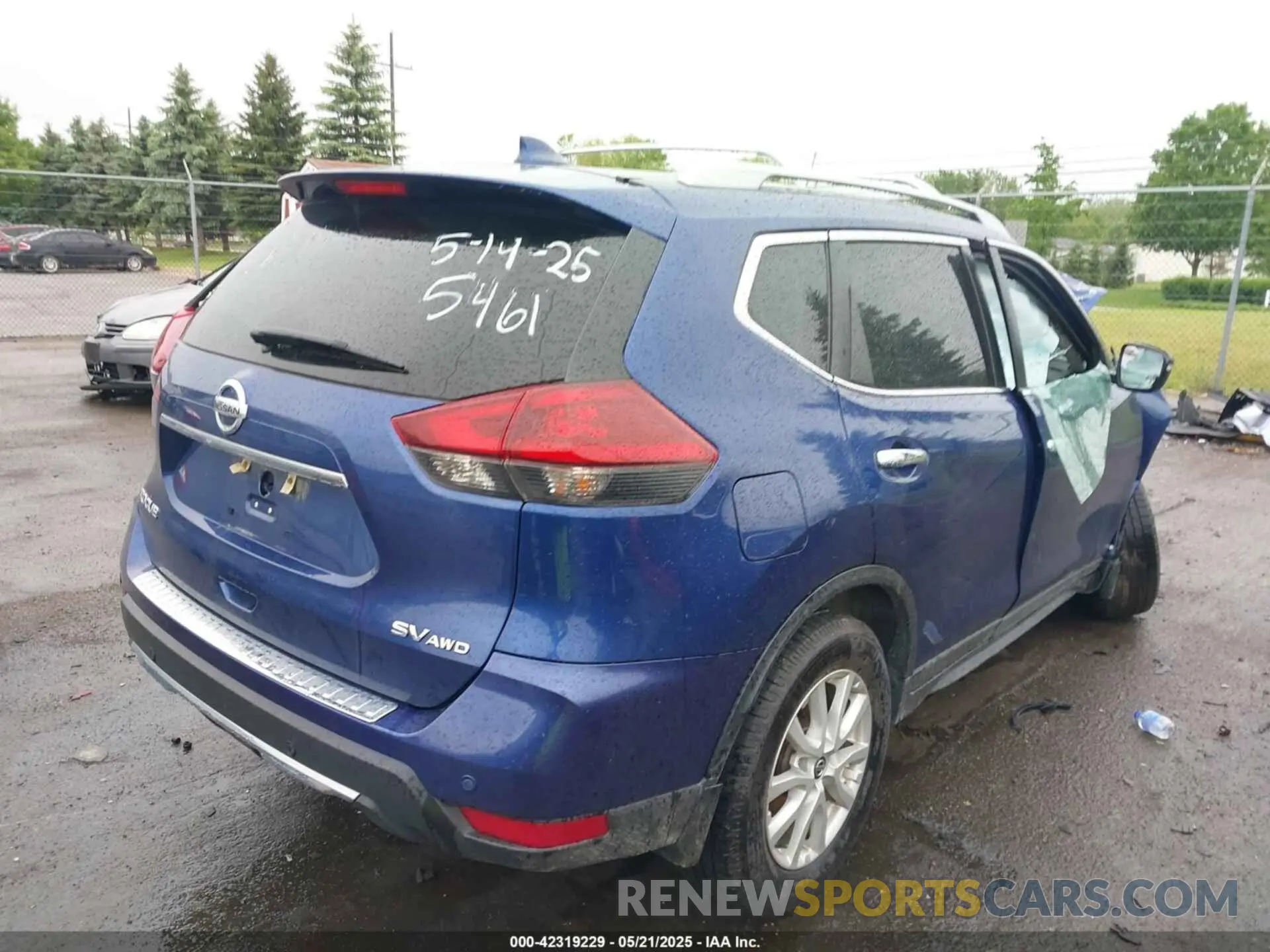 4 Photograph of a damaged car 5N1AT2MV1KC715461 NISSAN ROGUE 2019