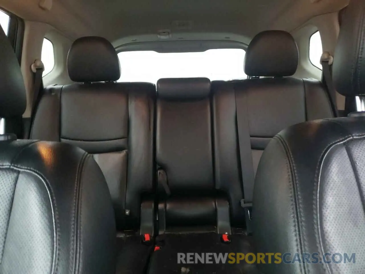 10 Photograph of a damaged car 5N1AT2MV1KC731420 NISSAN ROGUE 2019
