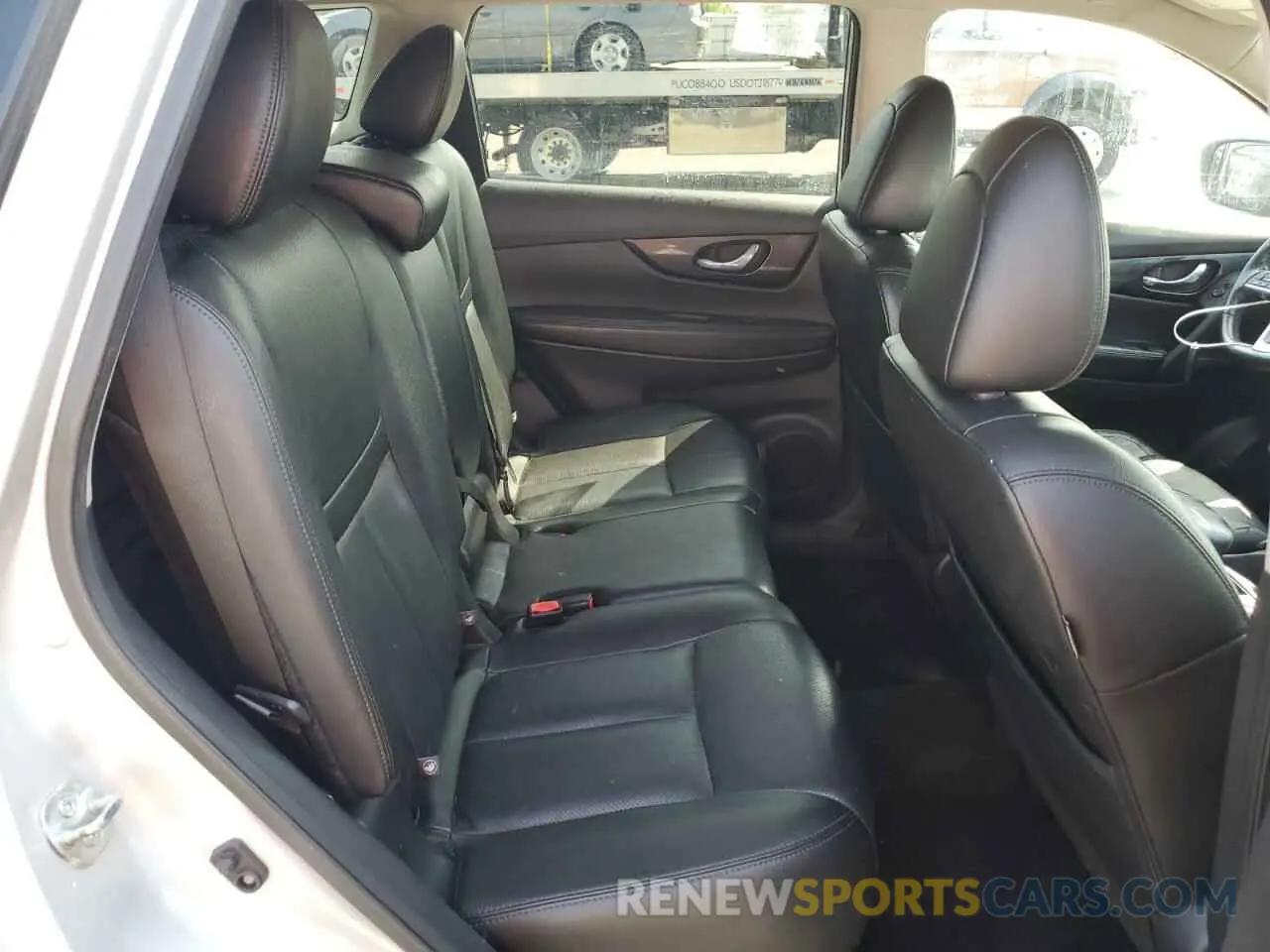 11 Photograph of a damaged car 5N1AT2MV1KC756446 NISSAN ROGUE 2019