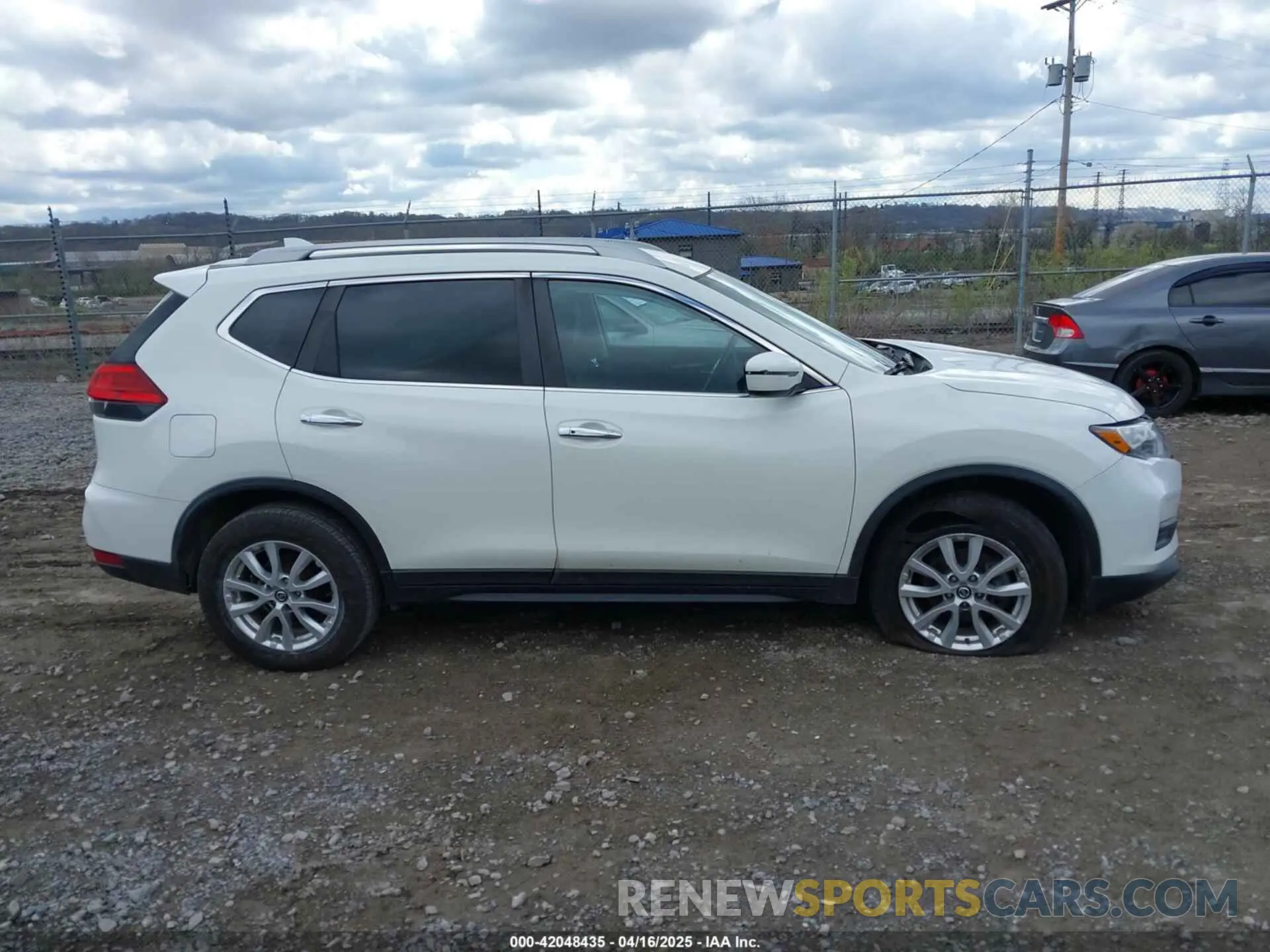 13 Photograph of a damaged car 5N1AT2MV1KC809839 NISSAN ROGUE 2019