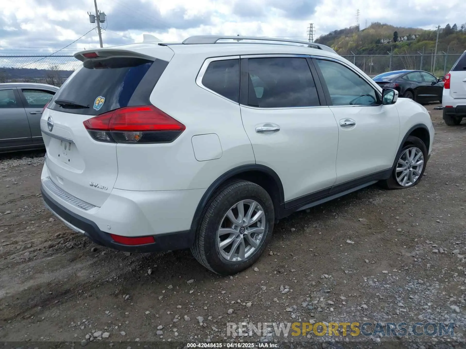 4 Photograph of a damaged car 5N1AT2MV1KC809839 NISSAN ROGUE 2019