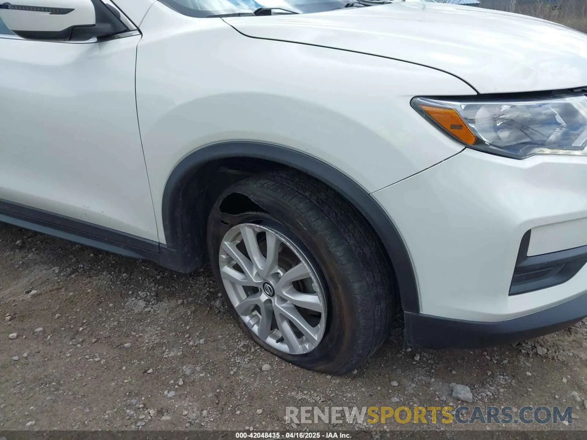 6 Photograph of a damaged car 5N1AT2MV1KC809839 NISSAN ROGUE 2019