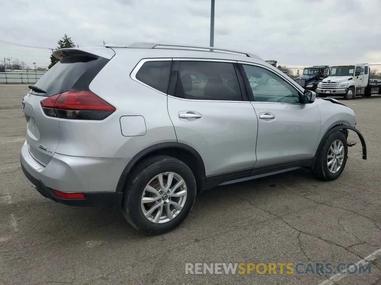 3 Photograph of a damaged car 5N1AT2MV1KC813017 NISSAN ROGUE 2019