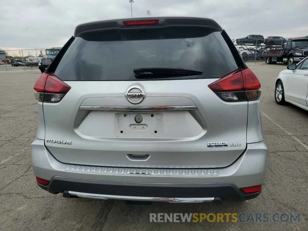 6 Photograph of a damaged car 5N1AT2MV1KC813017 NISSAN ROGUE 2019