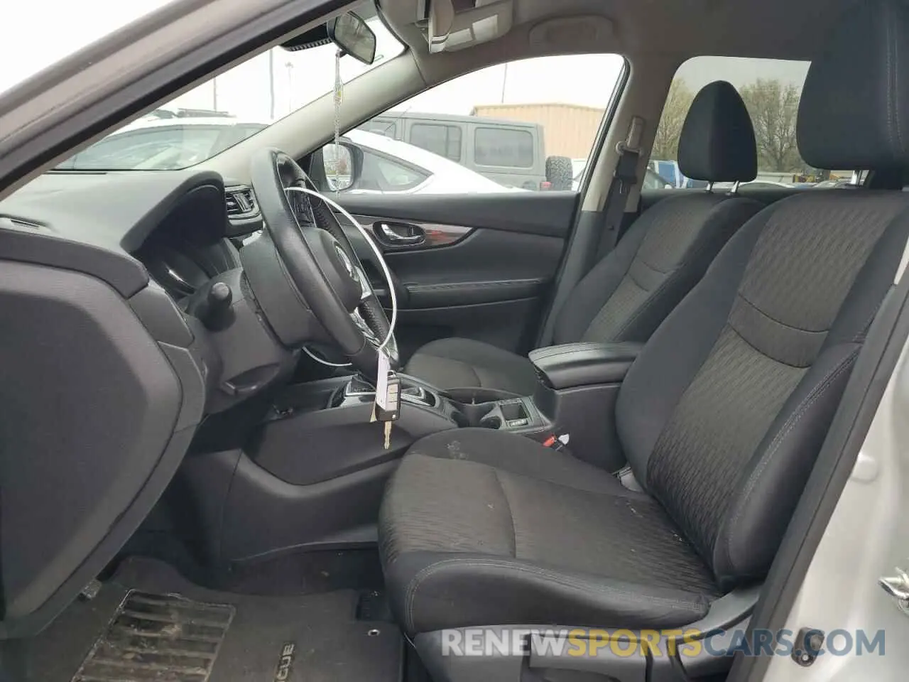7 Photograph of a damaged car 5N1AT2MV1KC813017 NISSAN ROGUE 2019