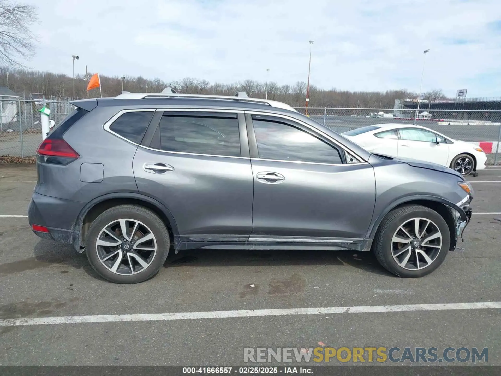 13 Photograph of a damaged car 5N1AT2MV1KC830772 NISSAN ROGUE 2019