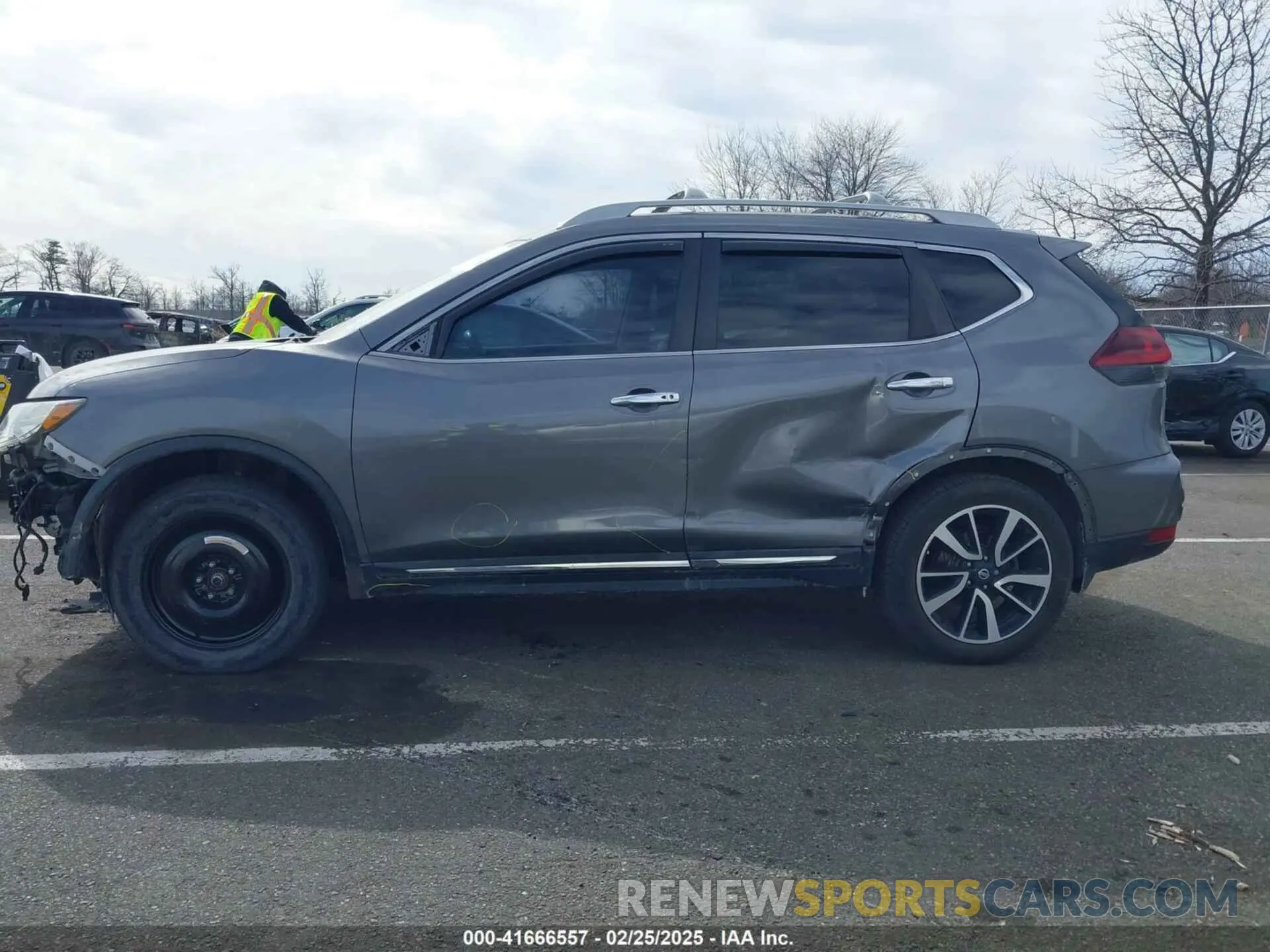 14 Photograph of a damaged car 5N1AT2MV1KC830772 NISSAN ROGUE 2019