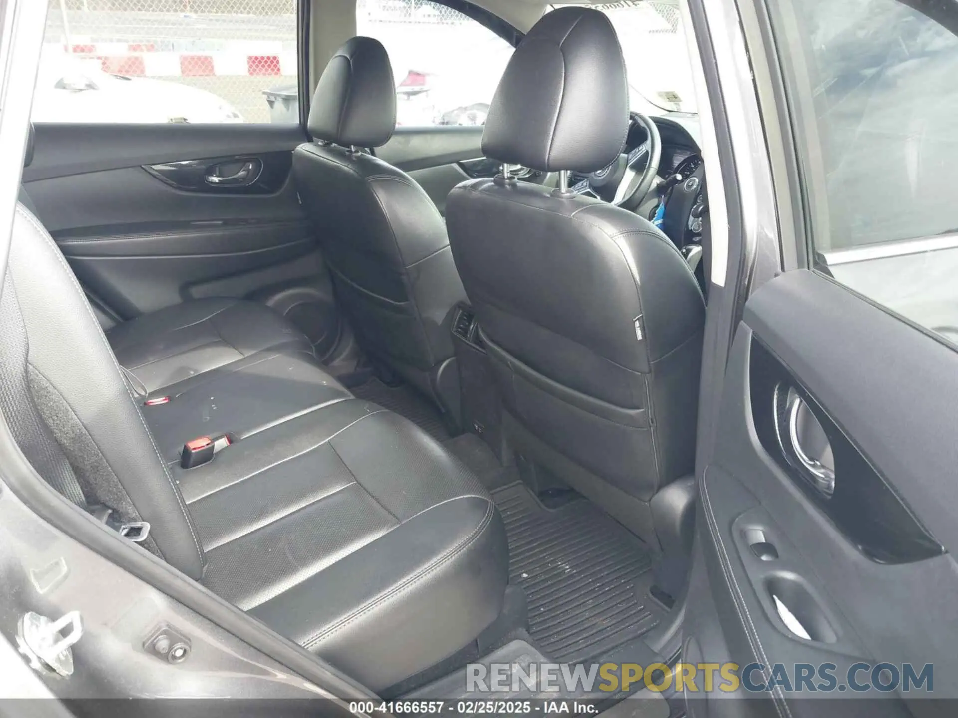 8 Photograph of a damaged car 5N1AT2MV1KC830772 NISSAN ROGUE 2019