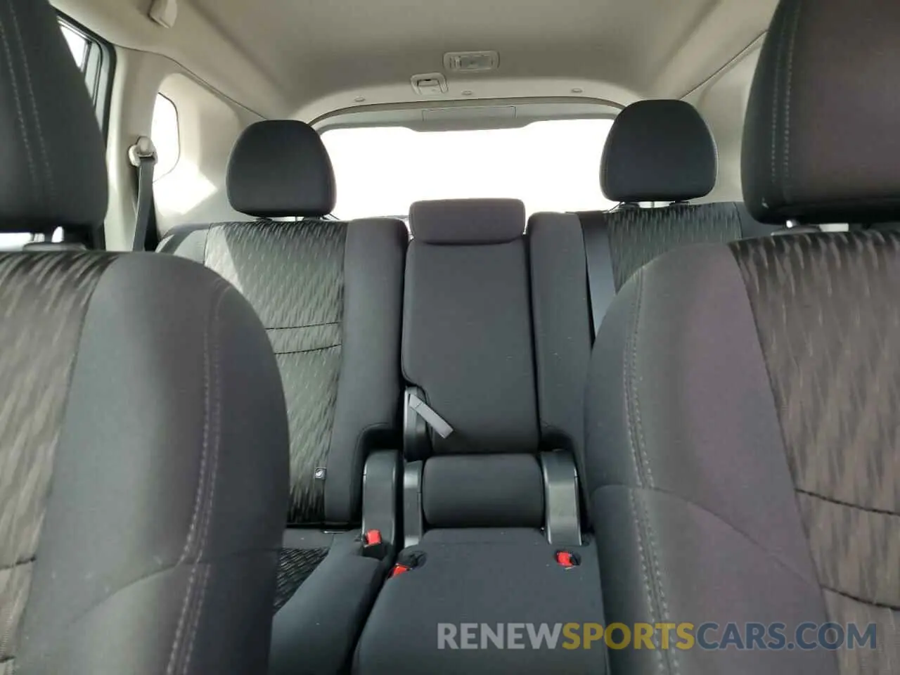 10 Photograph of a damaged car 5N1AT2MV1KC843523 NISSAN ROGUE 2019