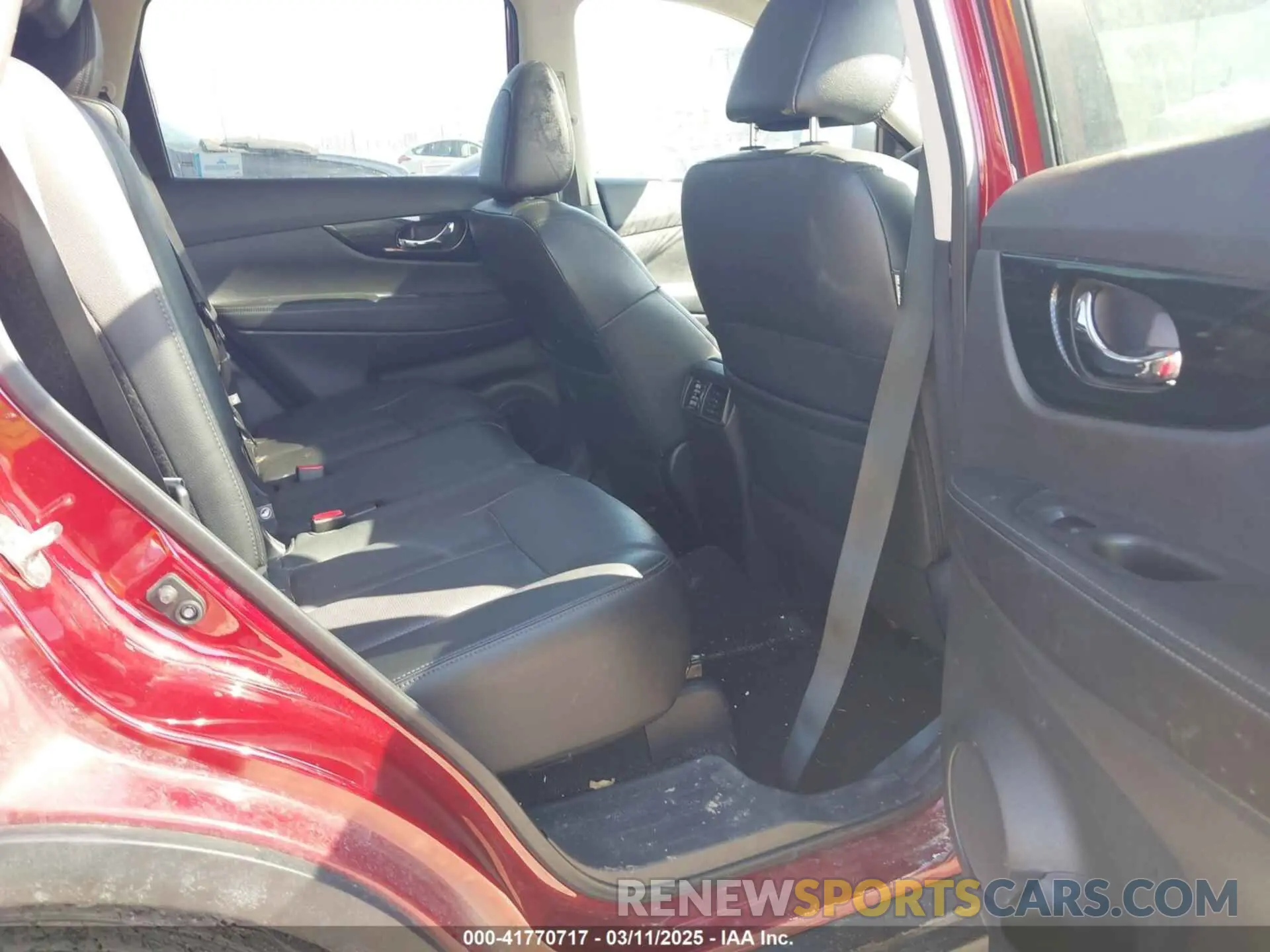 8 Photograph of a damaged car 5N1AT2MV2KC707756 NISSAN ROGUE 2019