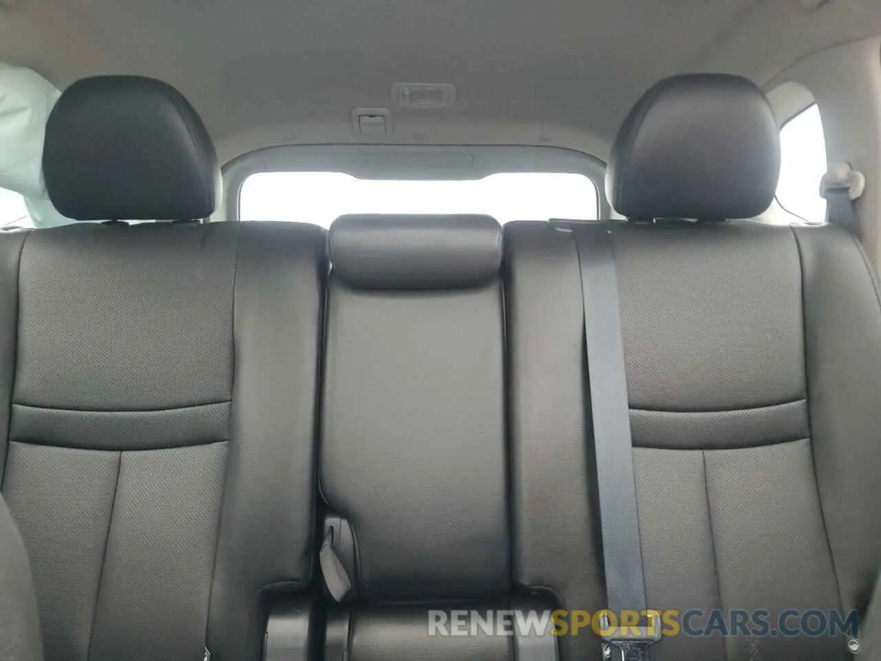 10 Photograph of a damaged car 5N1AT2MV2KC779850 NISSAN ROGUE 2019