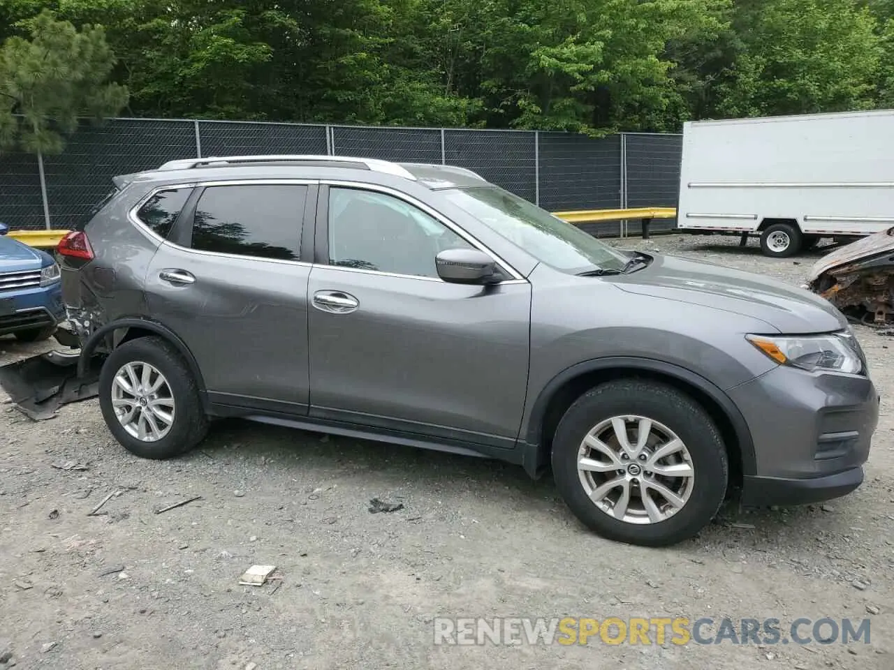 4 Photograph of a damaged car 5N1AT2MV2KC782800 NISSAN ROGUE 2019