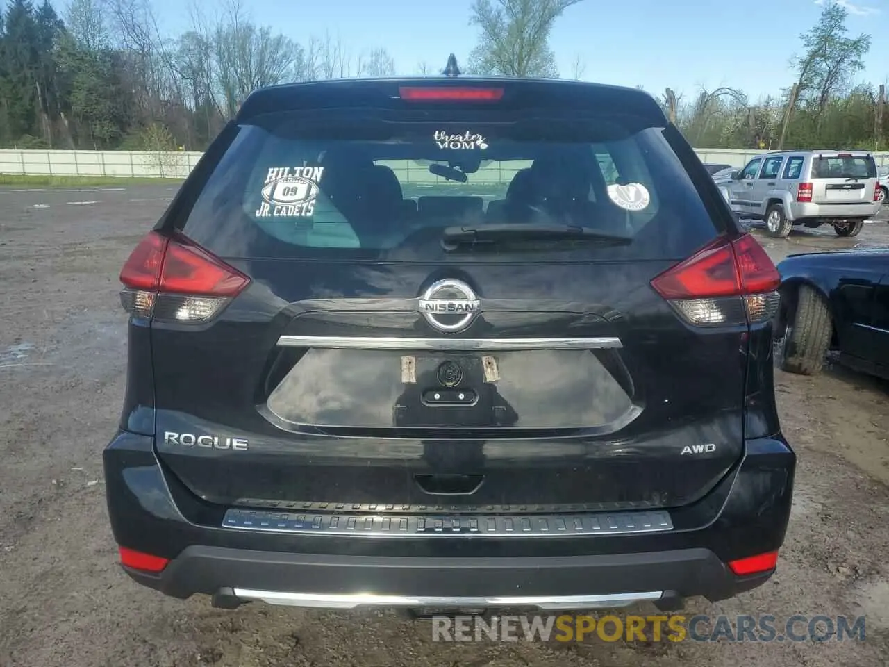 6 Photograph of a damaged car 5N1AT2MV2KC809610 NISSAN ROGUE 2019