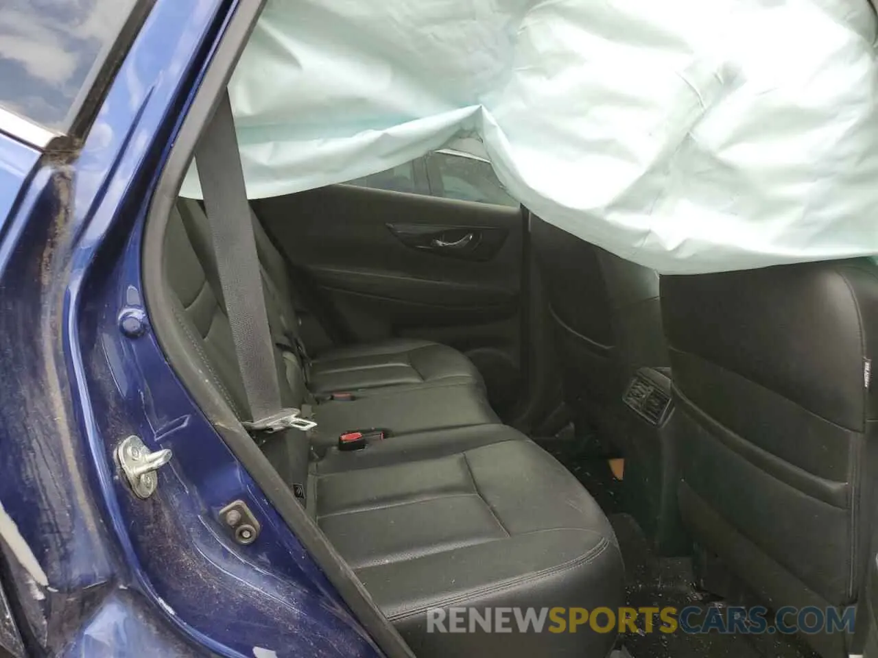 11 Photograph of a damaged car 5N1AT2MV2KC826052 NISSAN ROGUE 2019