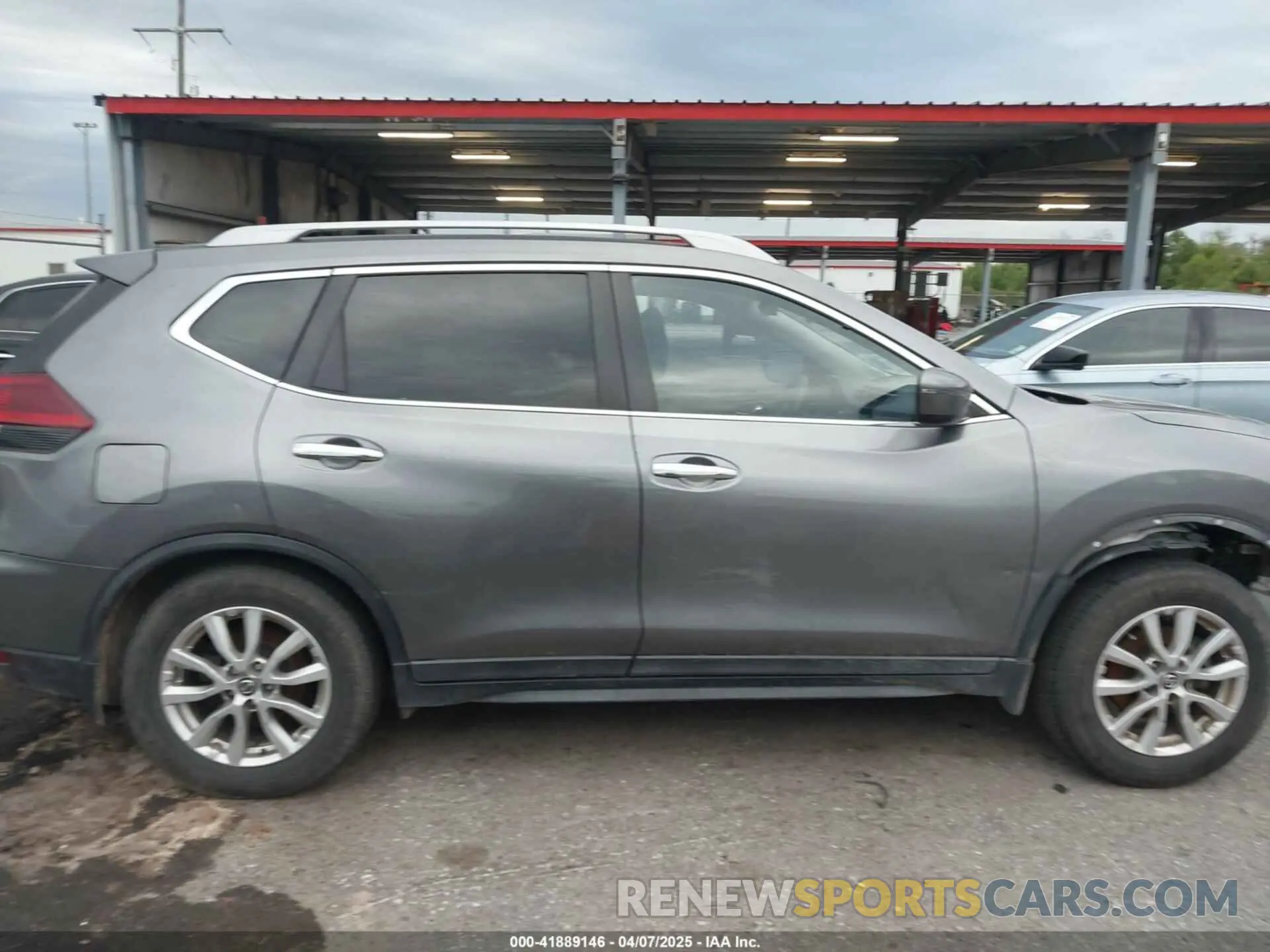 12 Photograph of a damaged car 5N1AT2MV2KC831901 NISSAN ROGUE 2019
