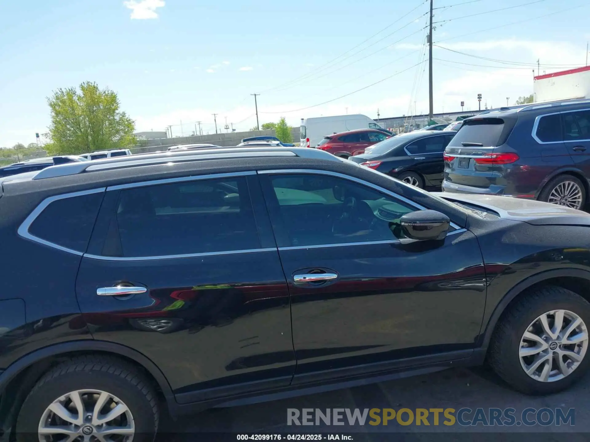 13 Photograph of a damaged car 5N1AT2MV3KC702341 NISSAN ROGUE 2019