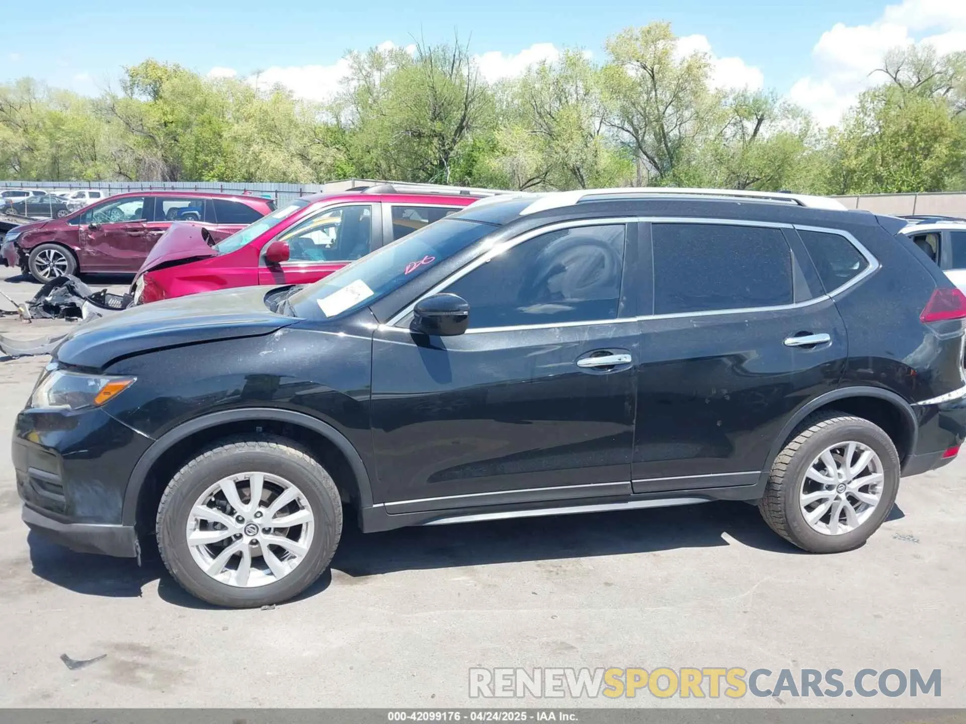 14 Photograph of a damaged car 5N1AT2MV3KC702341 NISSAN ROGUE 2019