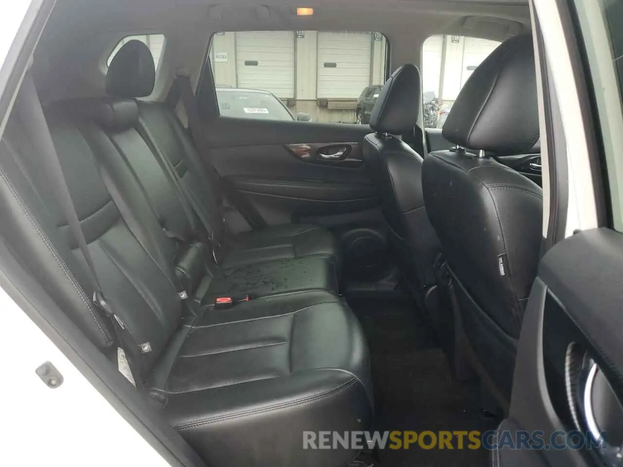 11 Photograph of a damaged car 5N1AT2MV3KC723562 NISSAN ROGUE 2019