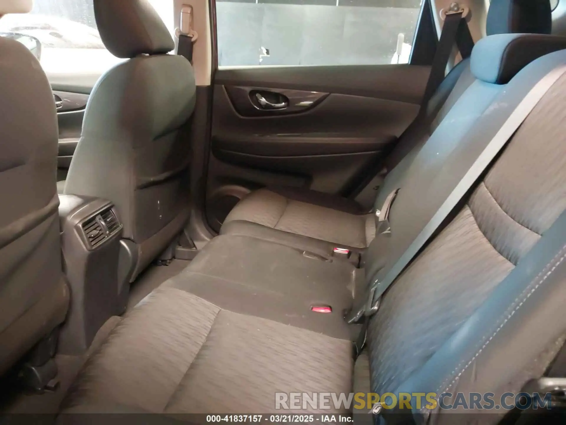 8 Photograph of a damaged car 5N1AT2MV3KC746016 NISSAN ROGUE 2019