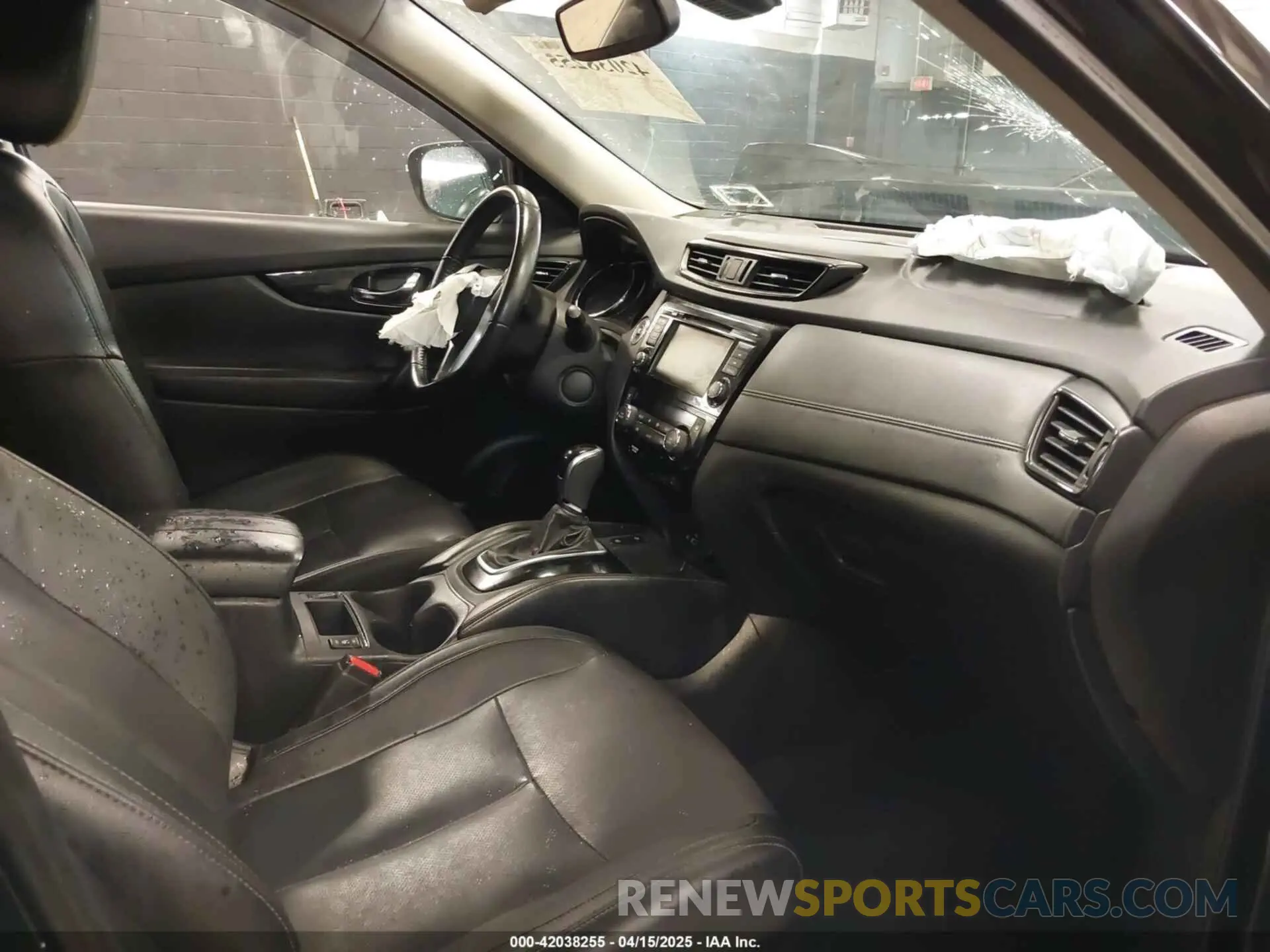 5 Photograph of a damaged car 5N1AT2MV3KC828263 NISSAN ROGUE 2019