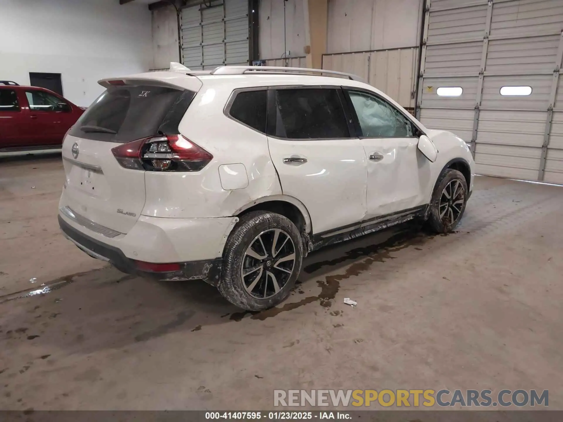 4 Photograph of a damaged car 5N1AT2MV4KC718953 NISSAN ROGUE 2019