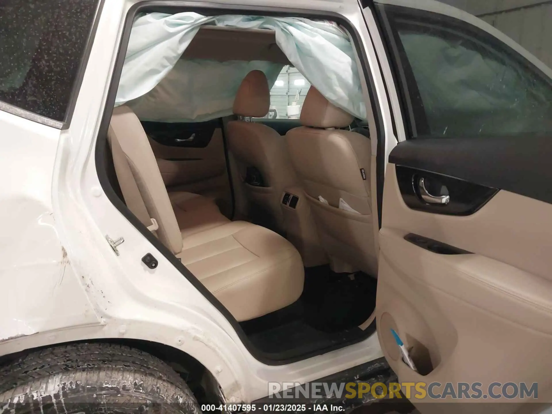 8 Photograph of a damaged car 5N1AT2MV4KC718953 NISSAN ROGUE 2019