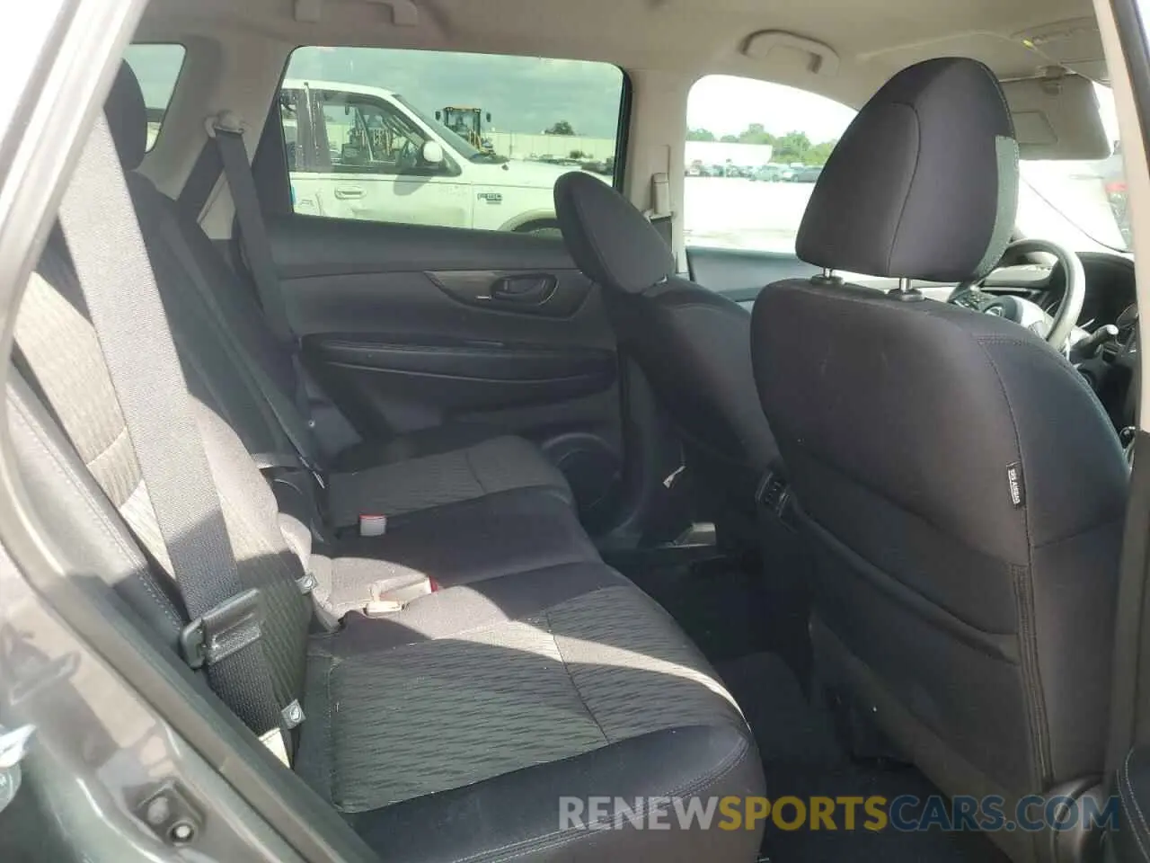 11 Photograph of a damaged car 5N1AT2MV4KC743416 NISSAN ROGUE 2019