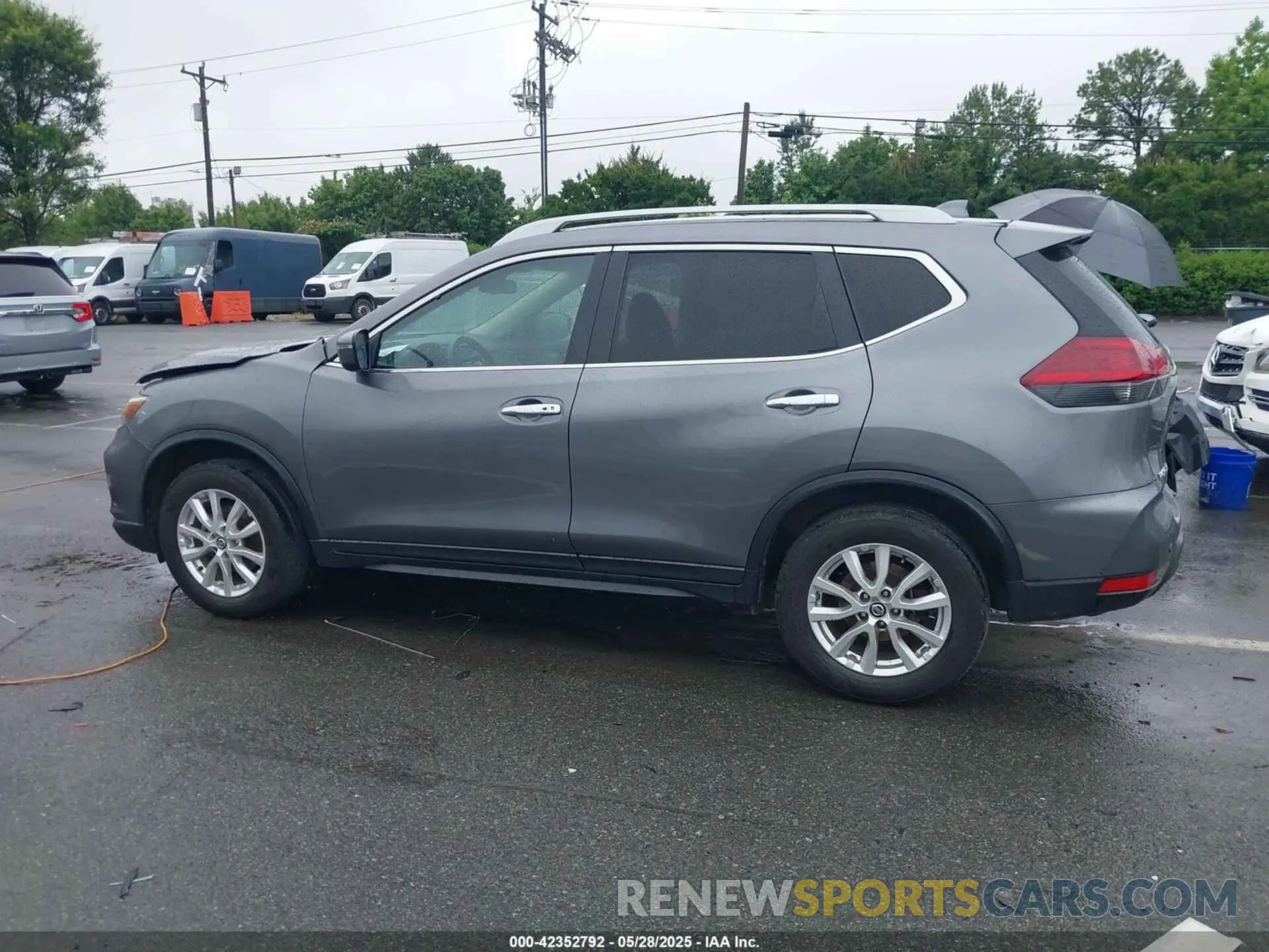 14 Photograph of a damaged car 5N1AT2MV4KC769210 NISSAN ROGUE 2019