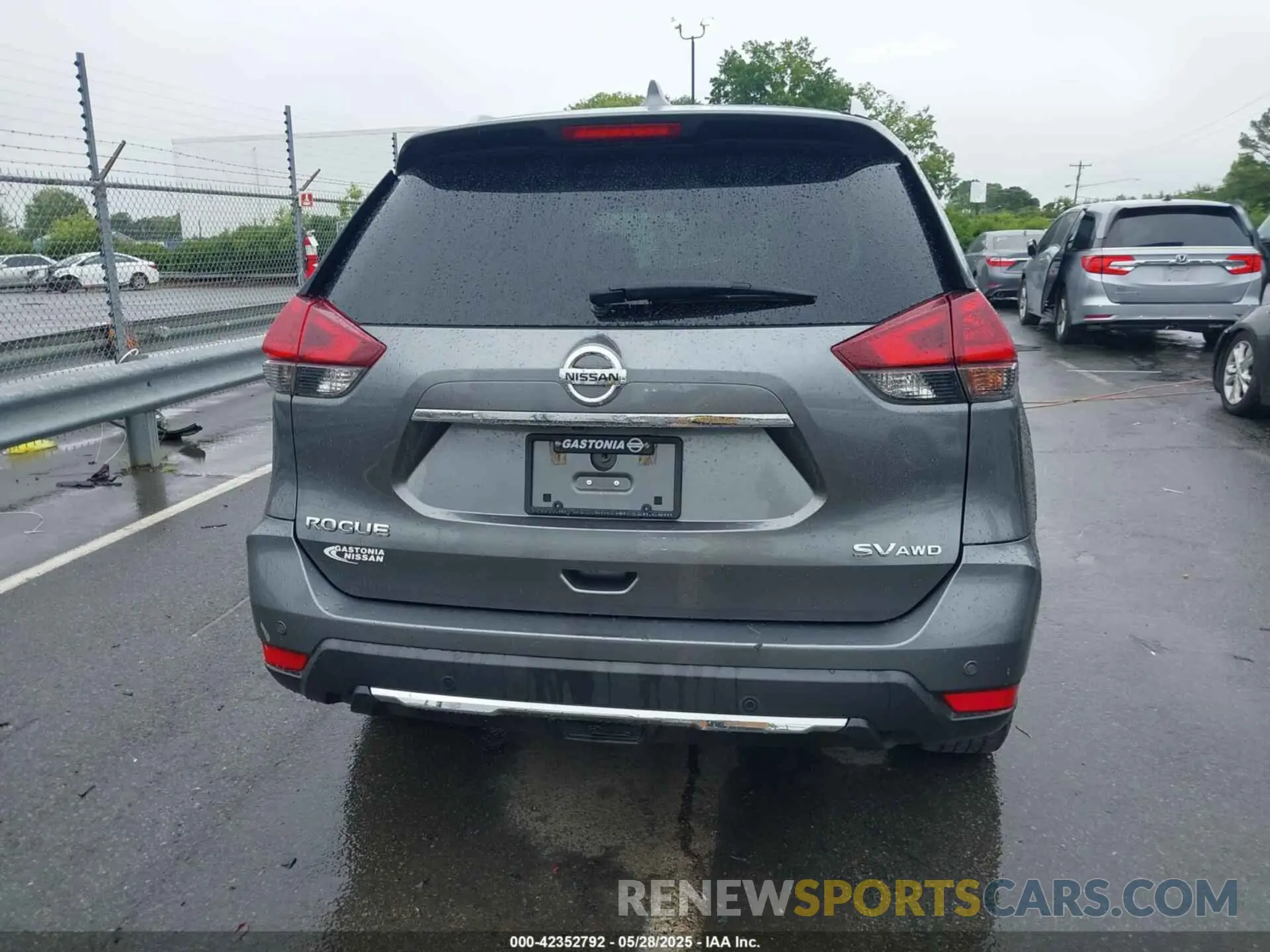 16 Photograph of a damaged car 5N1AT2MV4KC769210 NISSAN ROGUE 2019