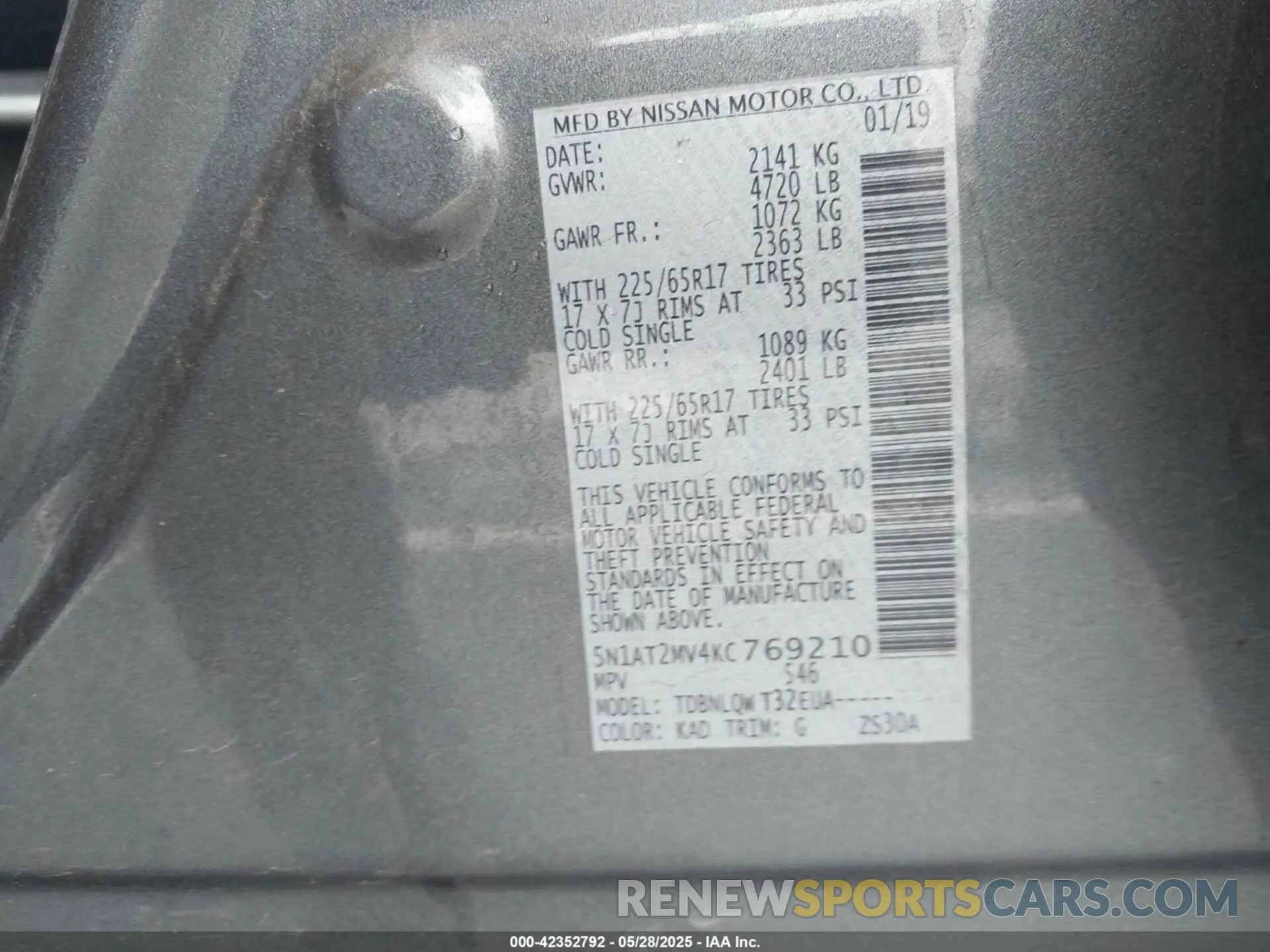 9 Photograph of a damaged car 5N1AT2MV4KC769210 NISSAN ROGUE 2019