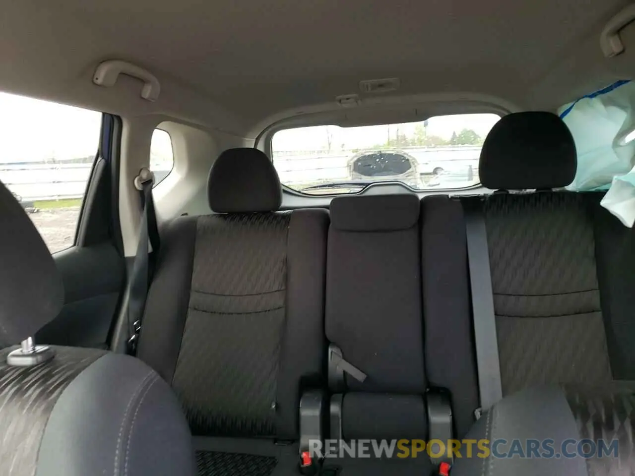 10 Photograph of a damaged car 5N1AT2MV4KC770681 NISSAN ROGUE 2019
