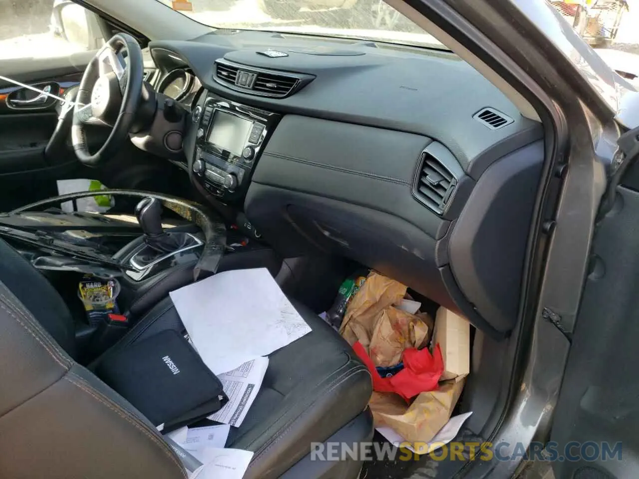 8 Photograph of a damaged car 5N1AT2MV4KC772723 NISSAN ROGUE 2019