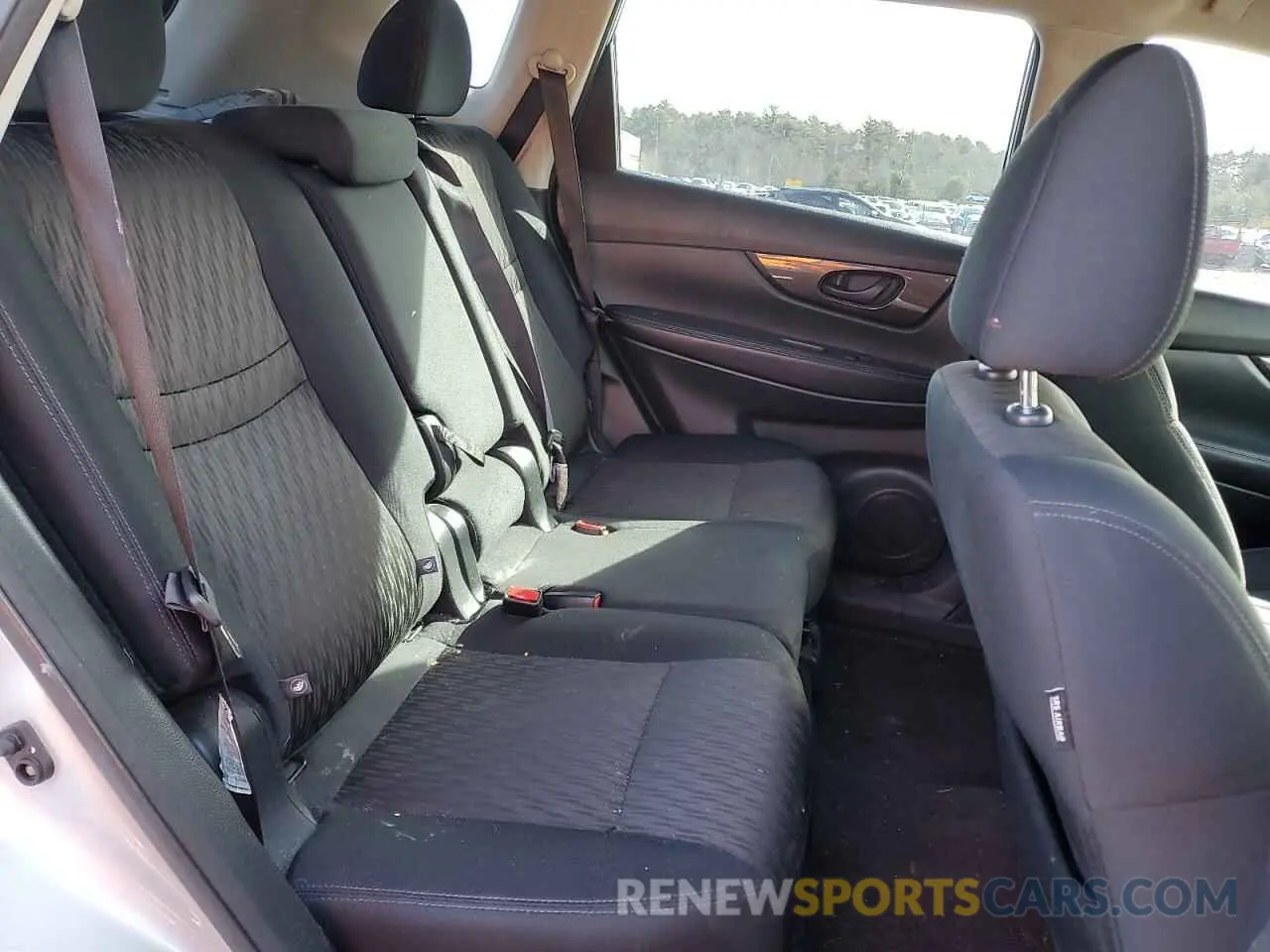 11 Photograph of a damaged car 5N1AT2MV4KC782832 NISSAN ROGUE 2019