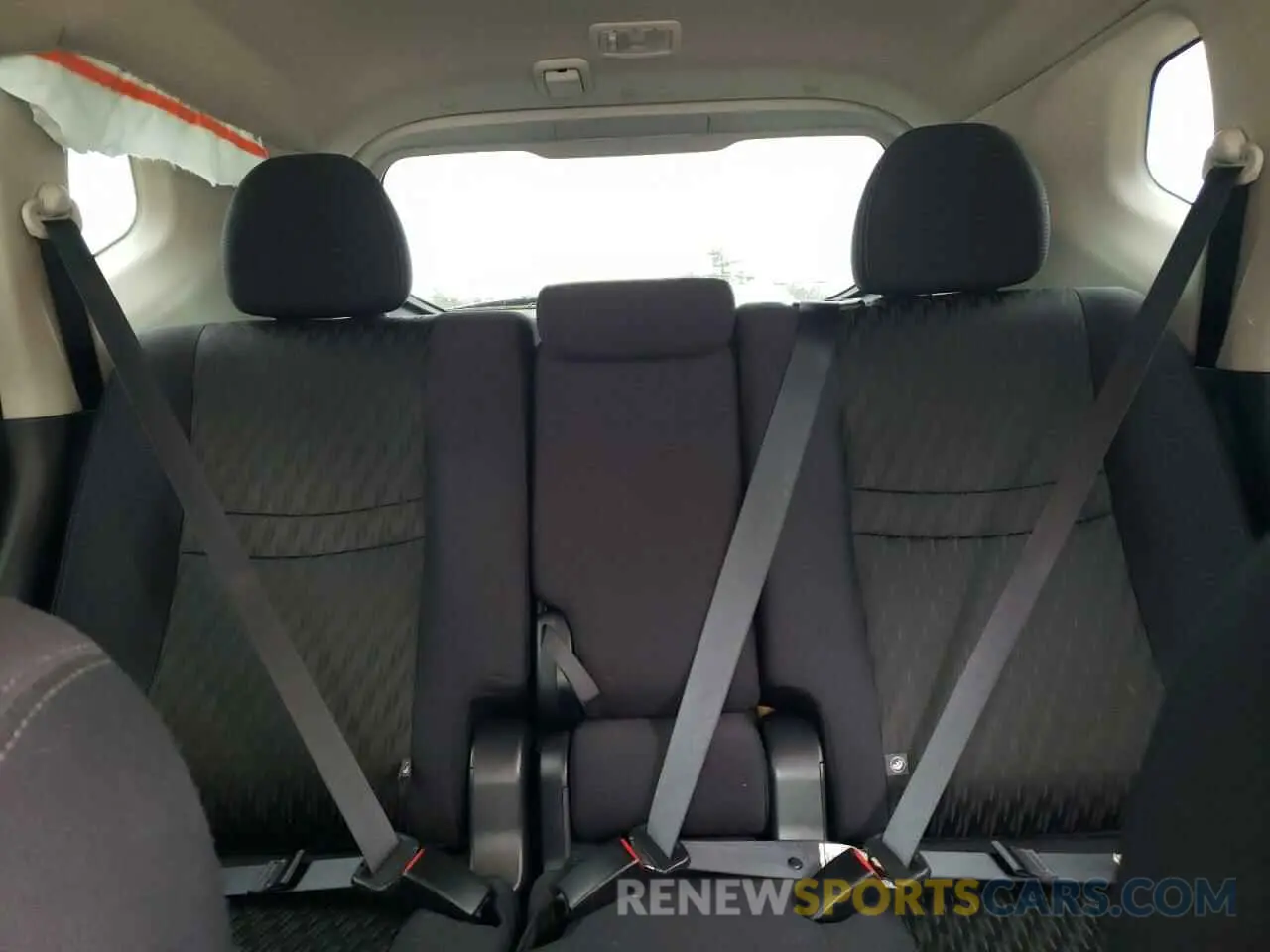 10 Photograph of a damaged car 5N1AT2MV4KC802559 NISSAN ROGUE 2019